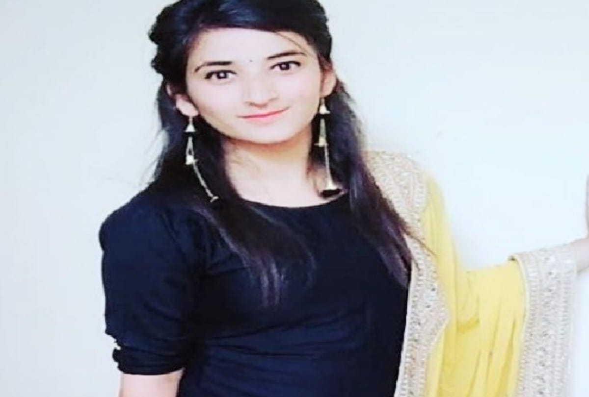 Manu sharma of Bilaspur topped in Himachal Pradesh in BSc Nursing