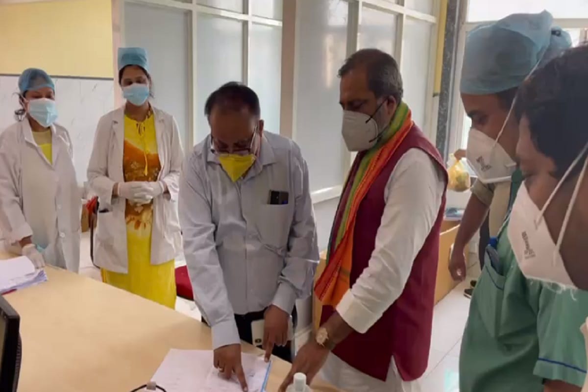 President of Uttar Pradesh Labor Welfare Council Pandit Sunil Bharala has inspected the Medical College of Meerut
