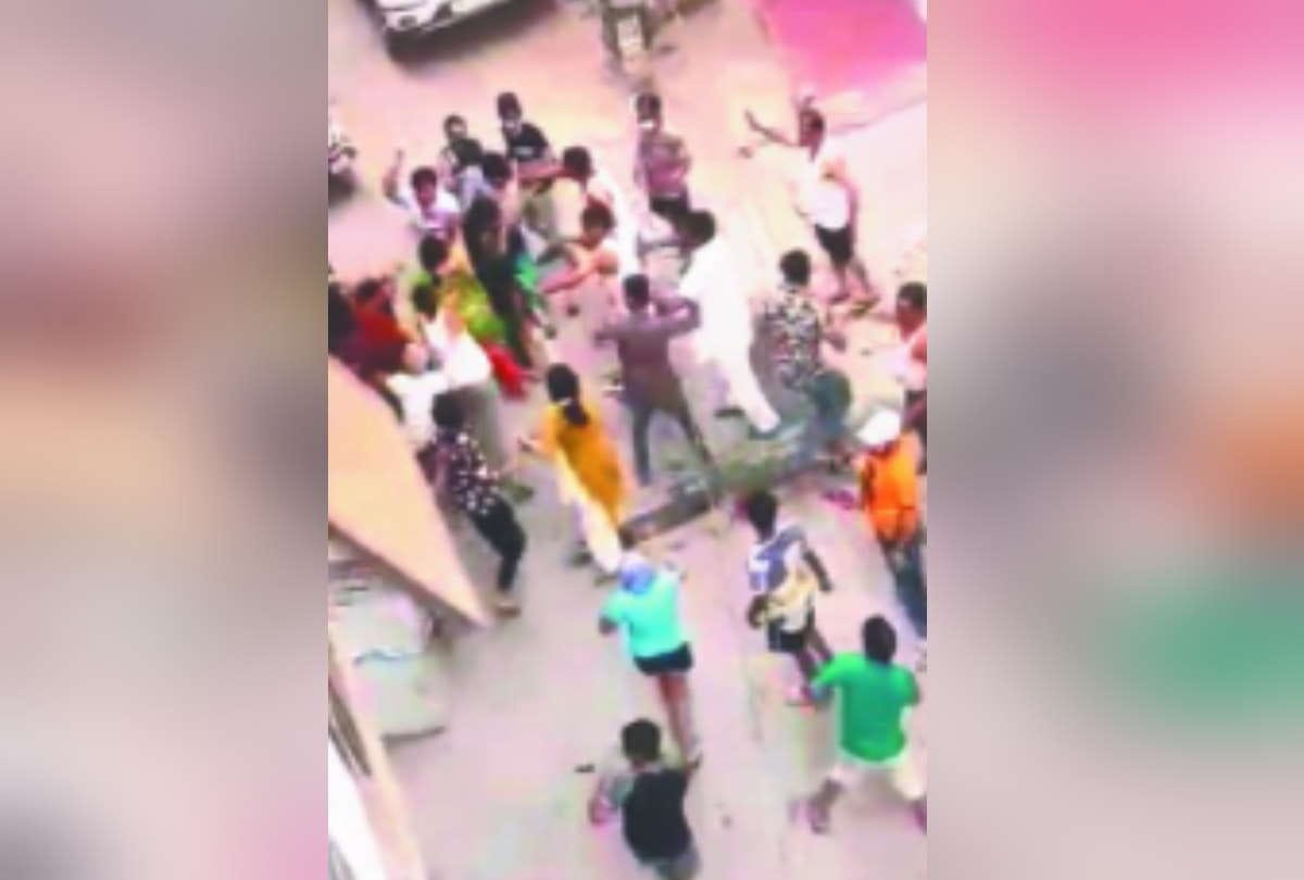Controversy in two parties about dog in Gurgram of haryana