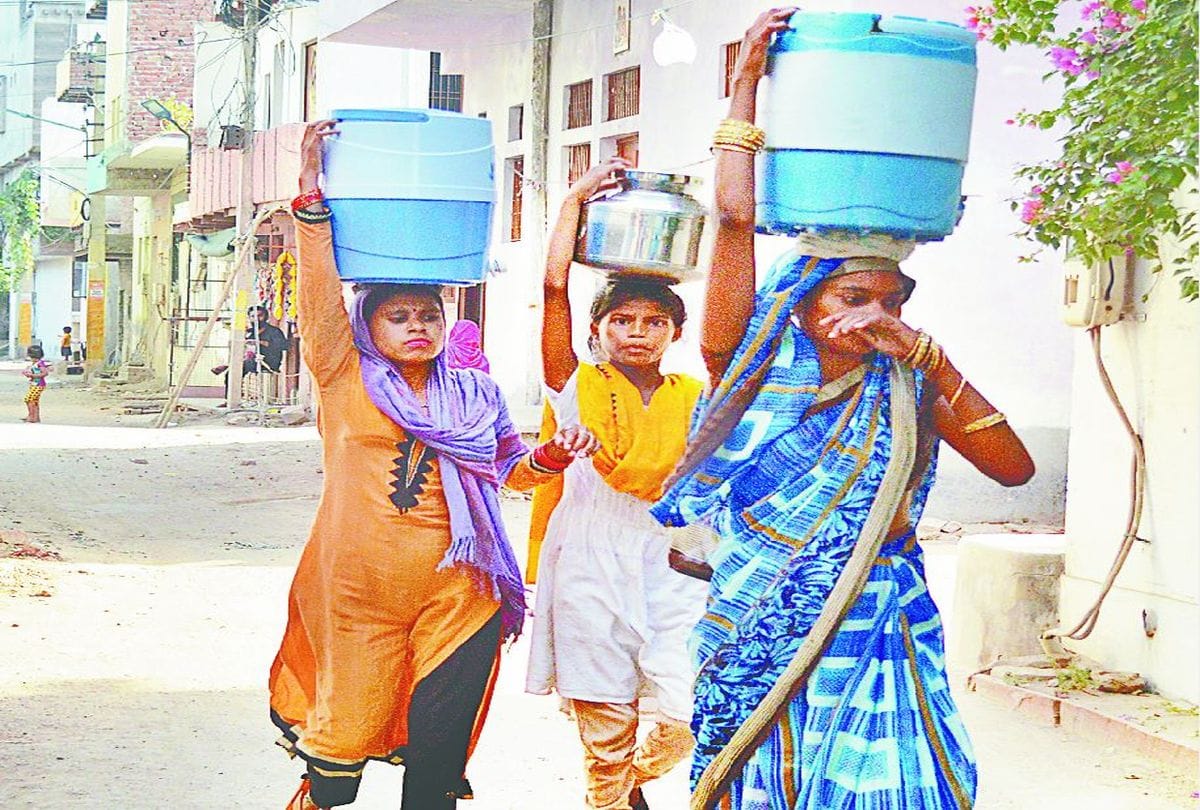 Water Crisis In many area of Agra