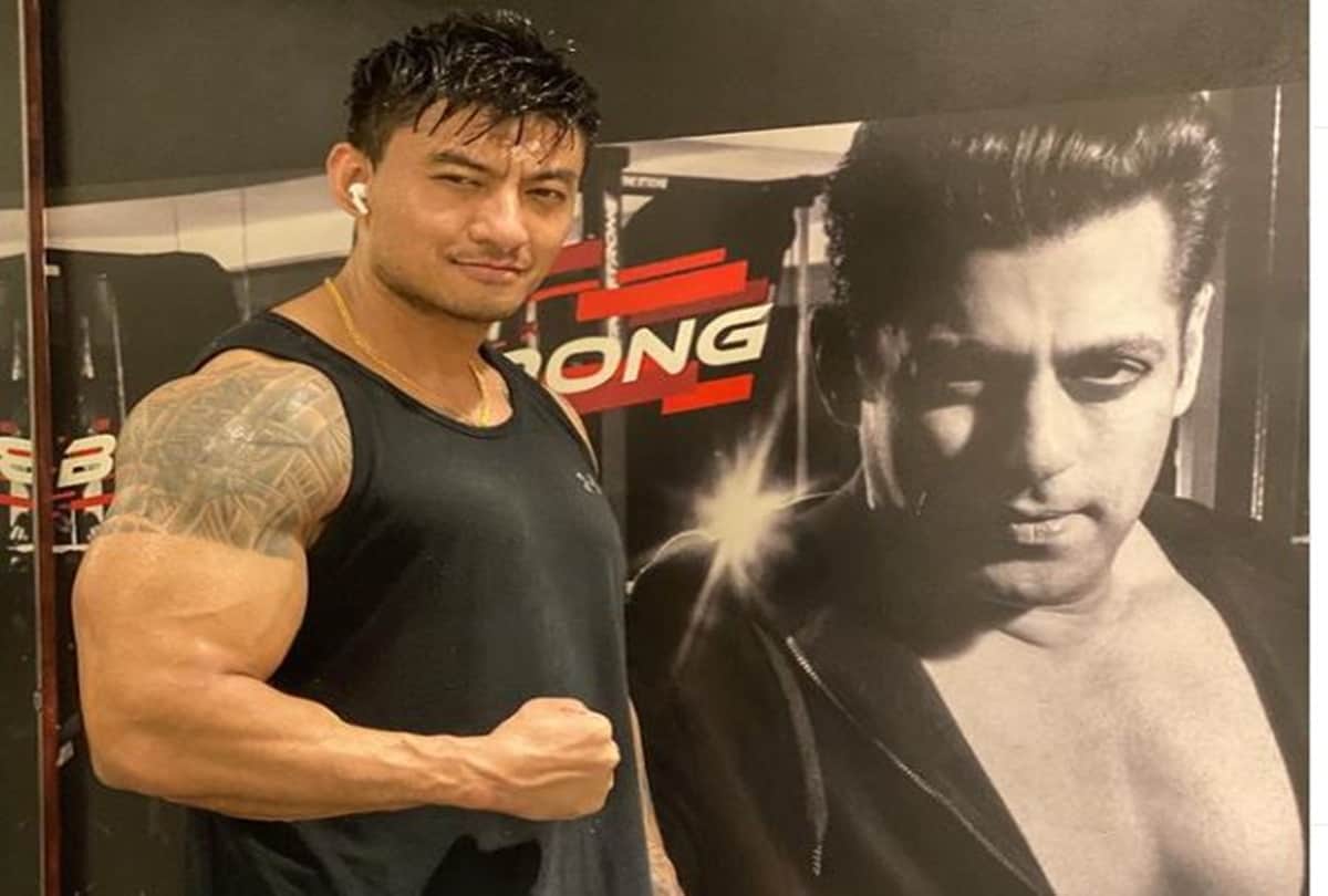 Salman Khan give opportunity to Sangay Tsheltrim in film Radhe who met him as a fan