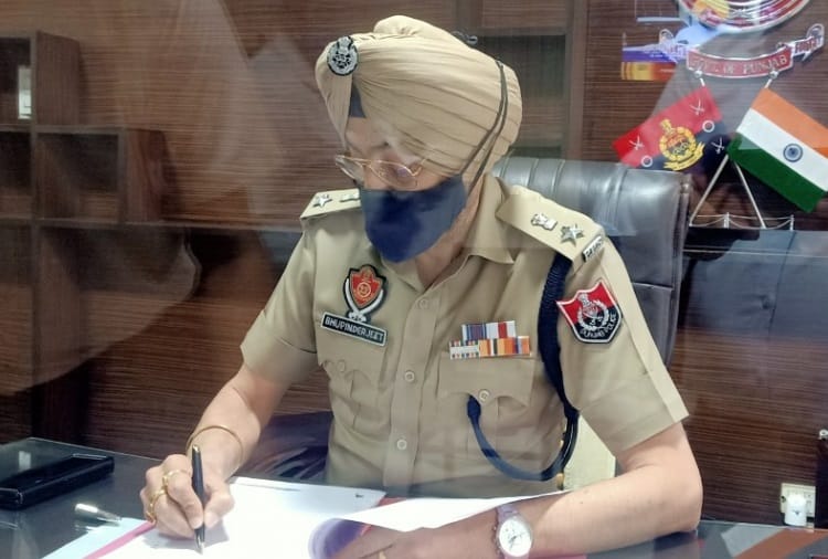 punjab police widow blackmail: An ASI of CIA Staff Caught with woman in Objectionable condition at Bathinda of Punjab