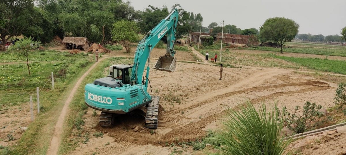 Dead bodies found in ganga from jaunpur ballia buried