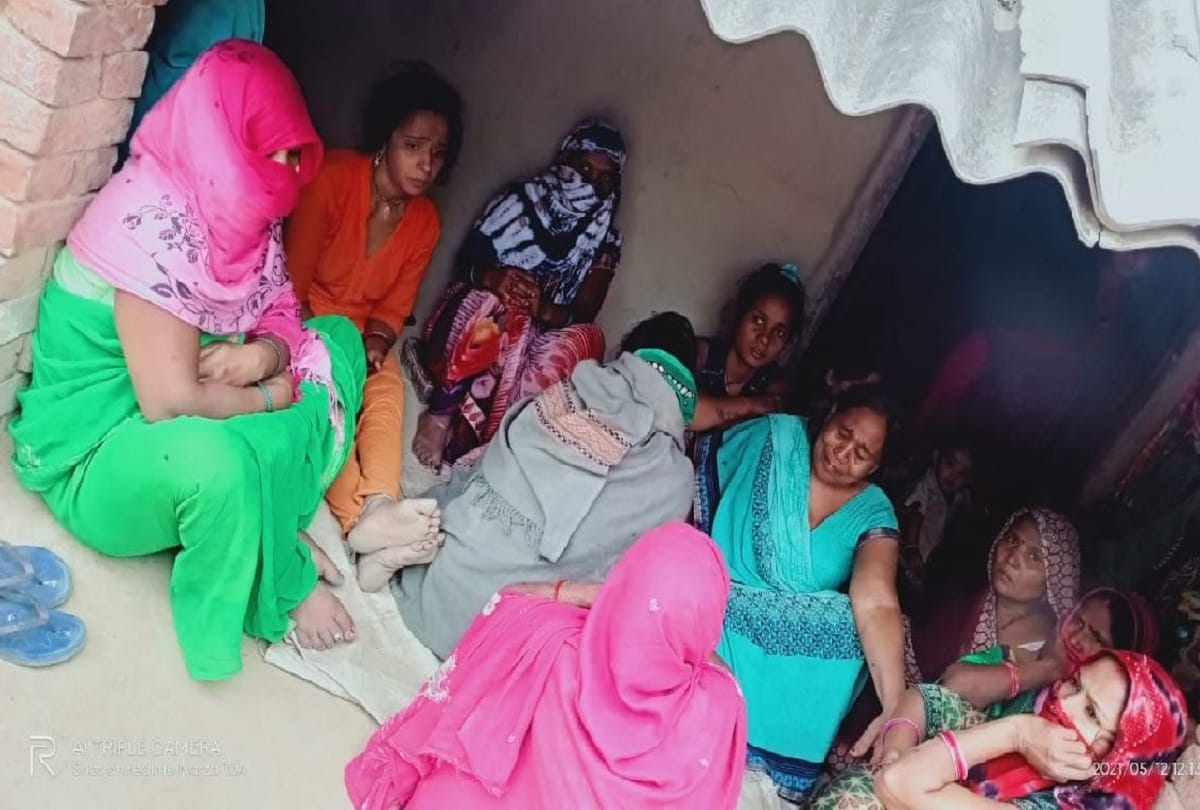 panic situation in azamgarh due to Poisonous liquor case many people lost their lives and many hospitalized