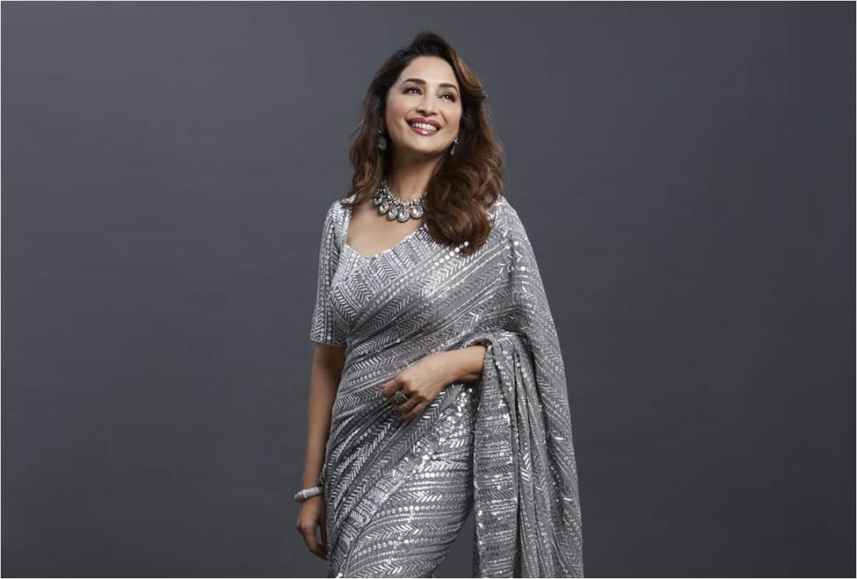 madhuri dixit in manish malhotra sequin silver saree for dance reality show