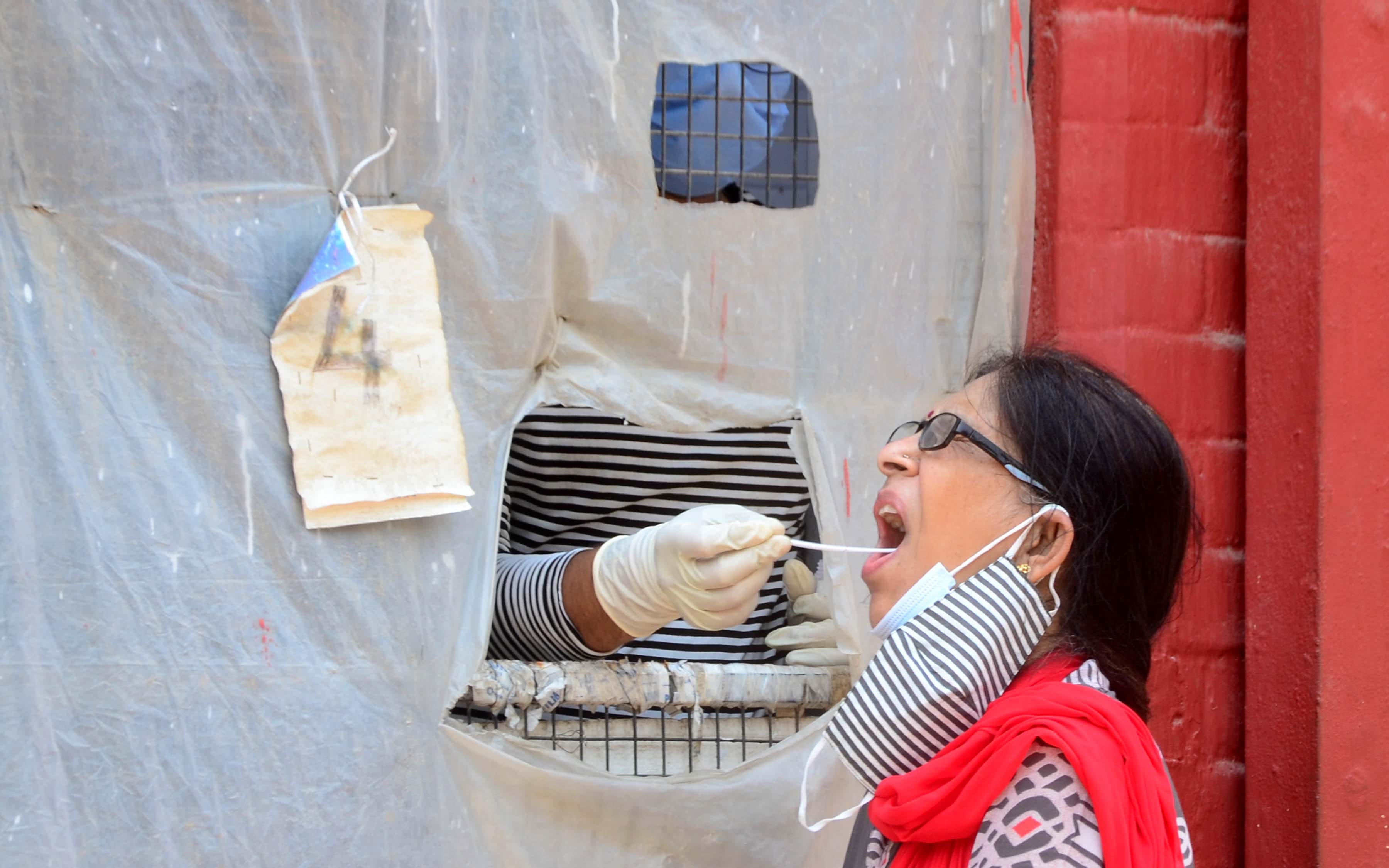Read about the condition on corona infection in Lucknow.
