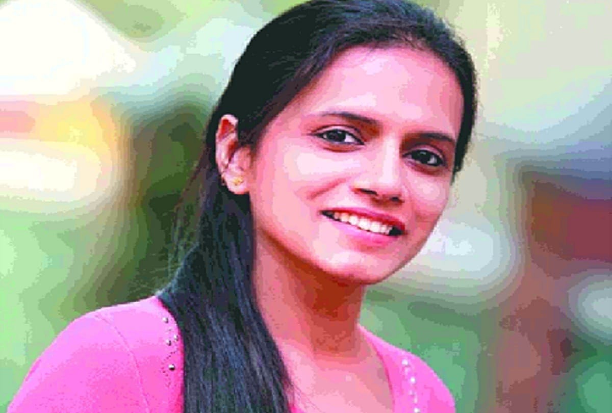Female teacher commits suicide in flat at delhi Police received suicide note
