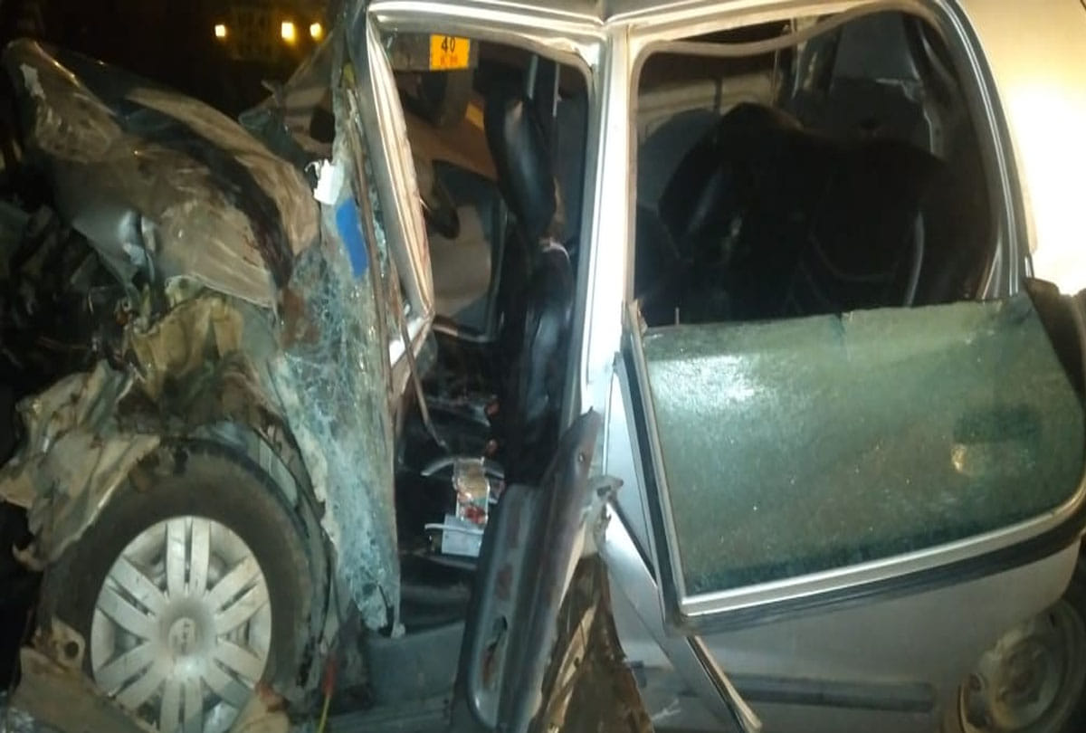 Road accident on expressway, death of husband and wife, three injured