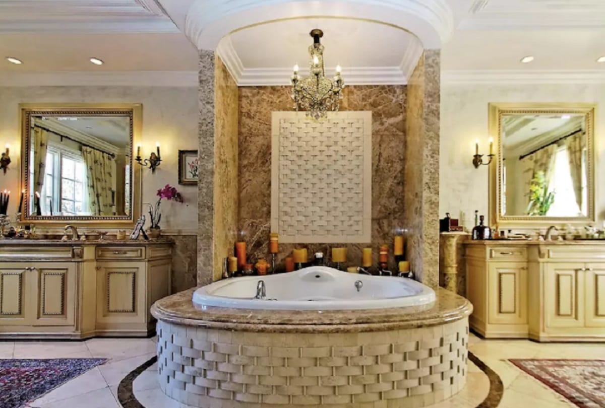 Photos: Shahrukh Khan luxurious bungalow in America, night rent is above two lakh rupees