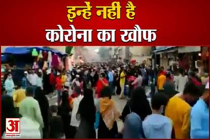 People throng markets near Hyderabad's Charminar area ahead of Eid tomorrow. A 10-day lockdown is in place in Telangana to contain the spread of COVID19 cases