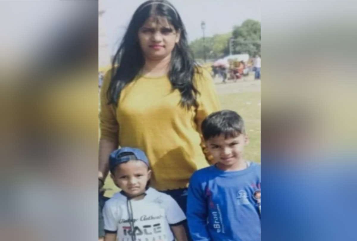 Woman dies suspicious condition found dead in water drum in delhi see photos