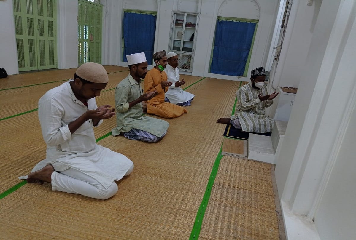After a long time varanasi became a witness of Eid for two days namaj performed in mosques with Covid protocol