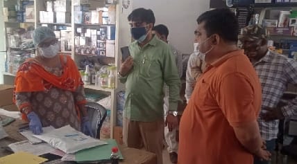 Bareilly: Mehta Surgical's showroom and warehouse seal in Munafakhori