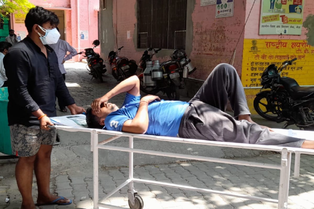 Corona in Meerut: There are not treatment of patients in Medical College and many peoples have died