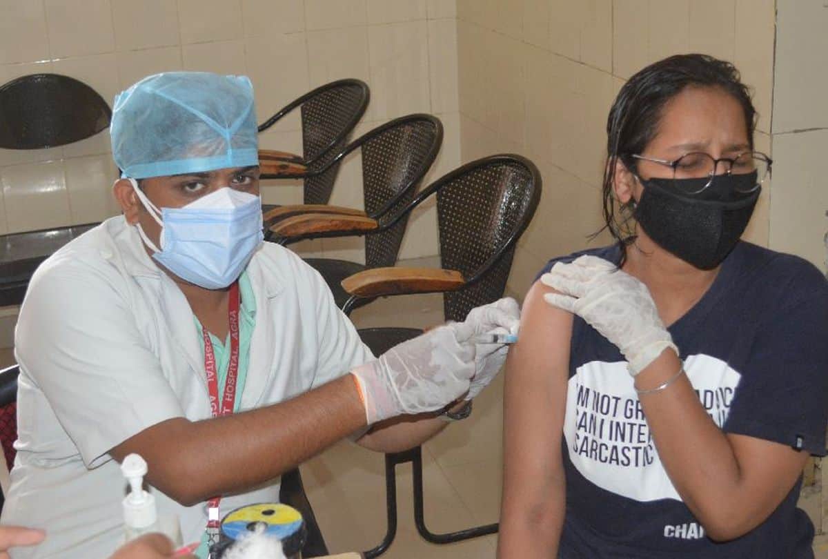 Vaccine over from city to village in Gorakhpur