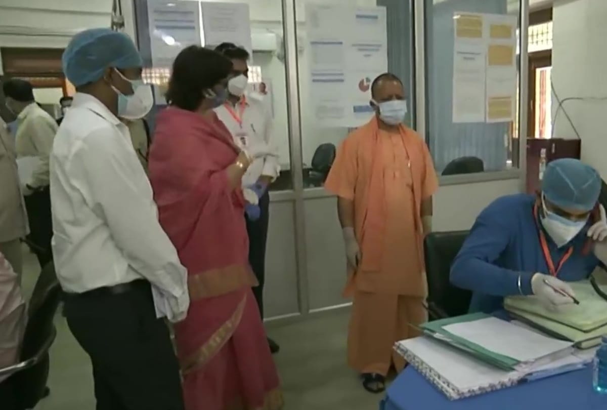 UP CM yogi adityanath visit JN medical college of aligarh muslim university assure that there will will be no shortage of oxygen for a minute