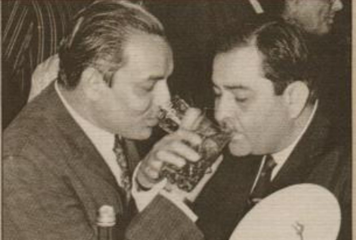 Mukesh Singer Was Died In America During His Performance Know Here His Last Song
