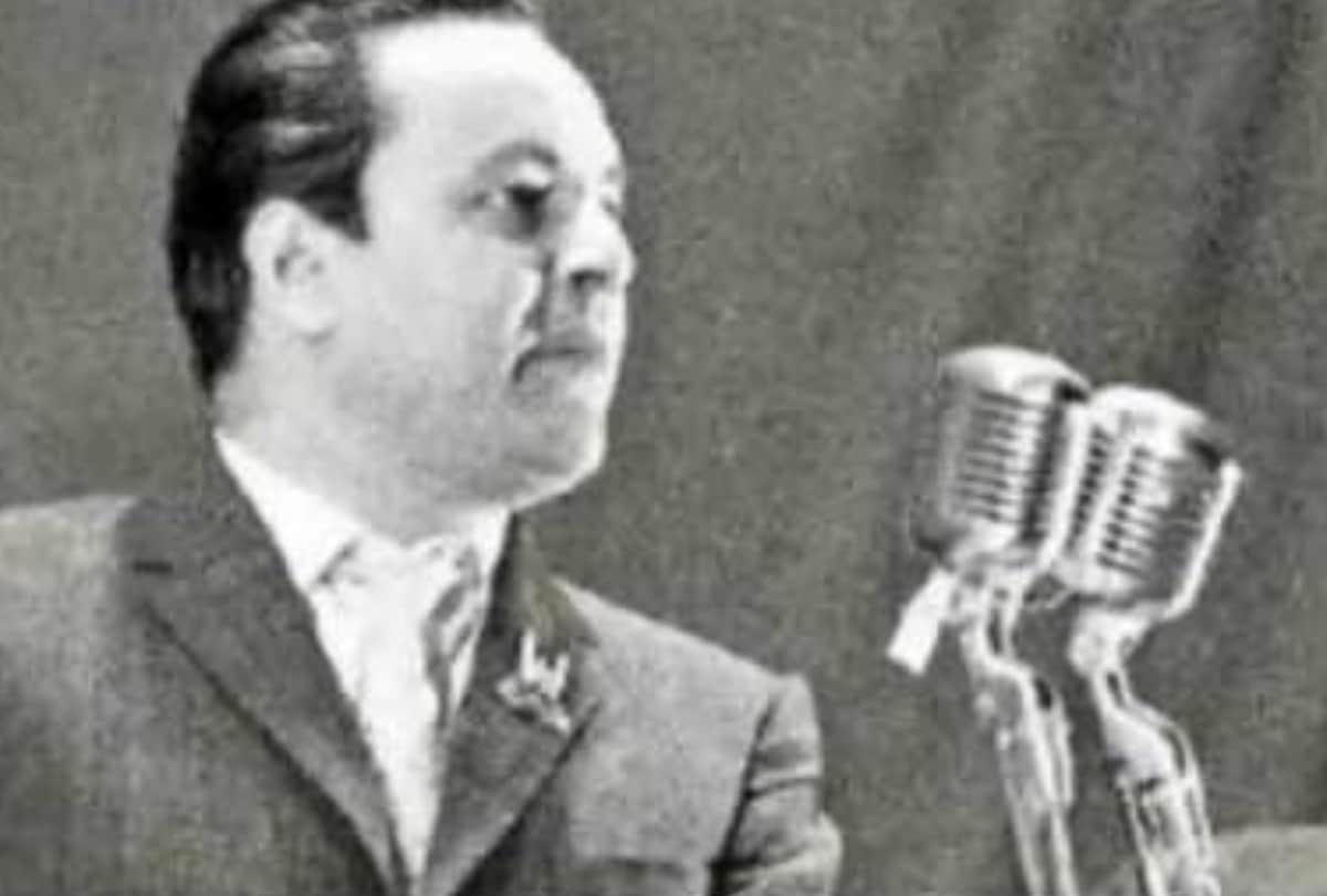 Mukesh Singer Was Died In America During His Performance Know Here His Last Song