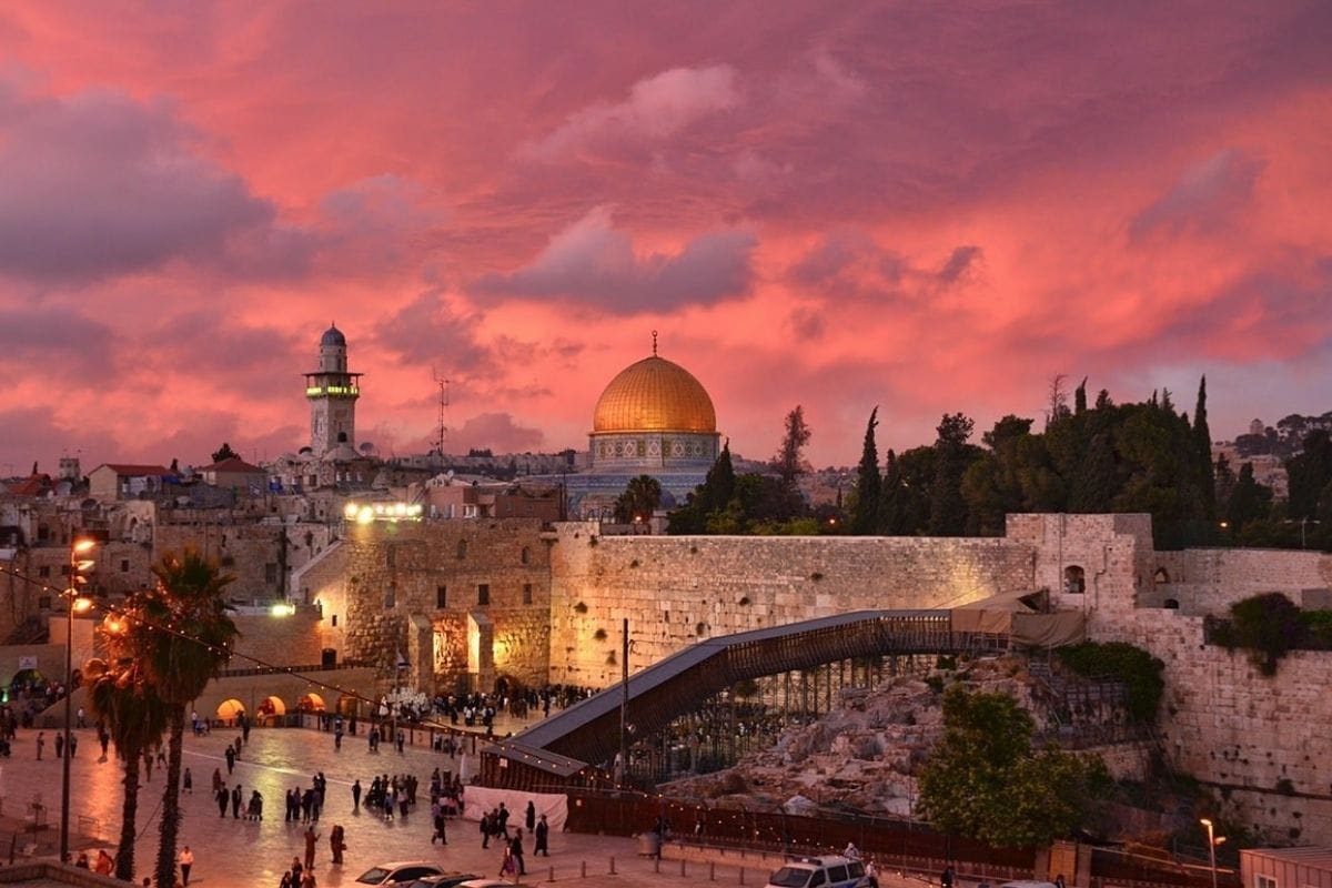 israel palestine conflict: Know the history of al aqsa mosque, the church of the holy sepulchre and the holy of the holies in jerusalem