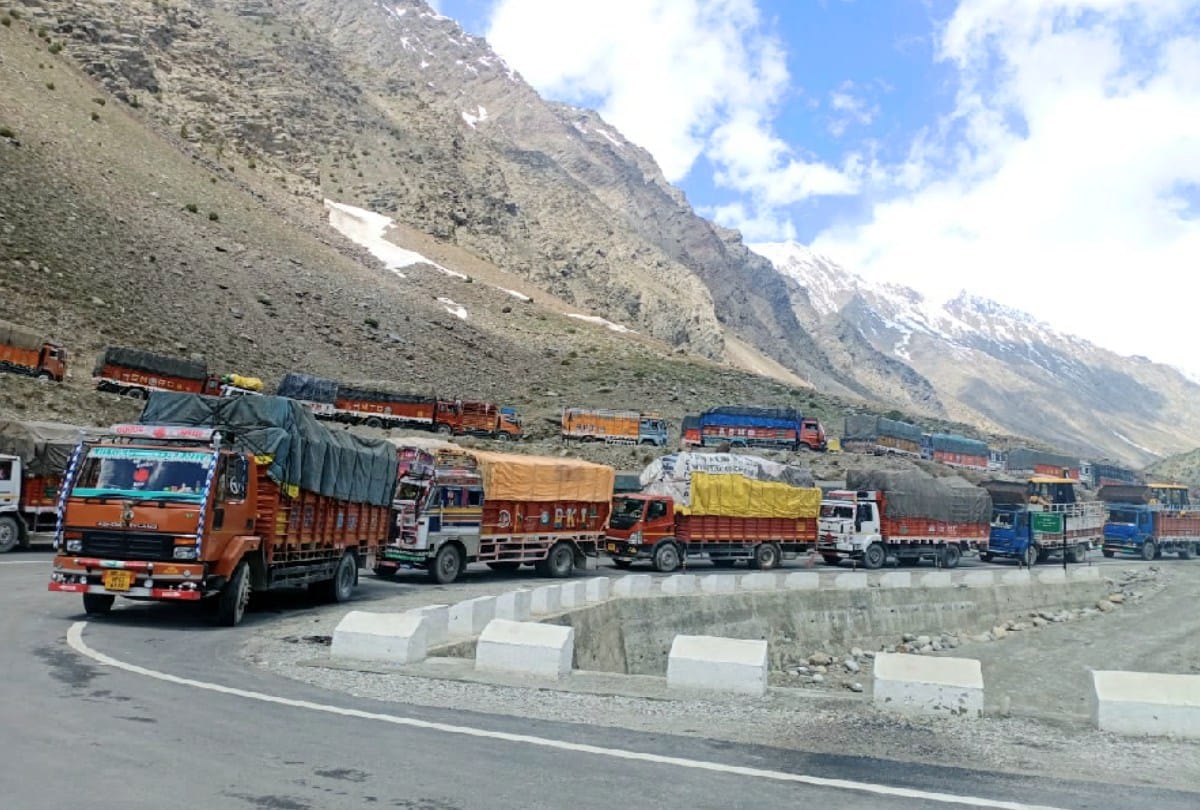 Srinagar Leh highway closed due to landslide after cloudburst in Ganderbal of Kullan gund area