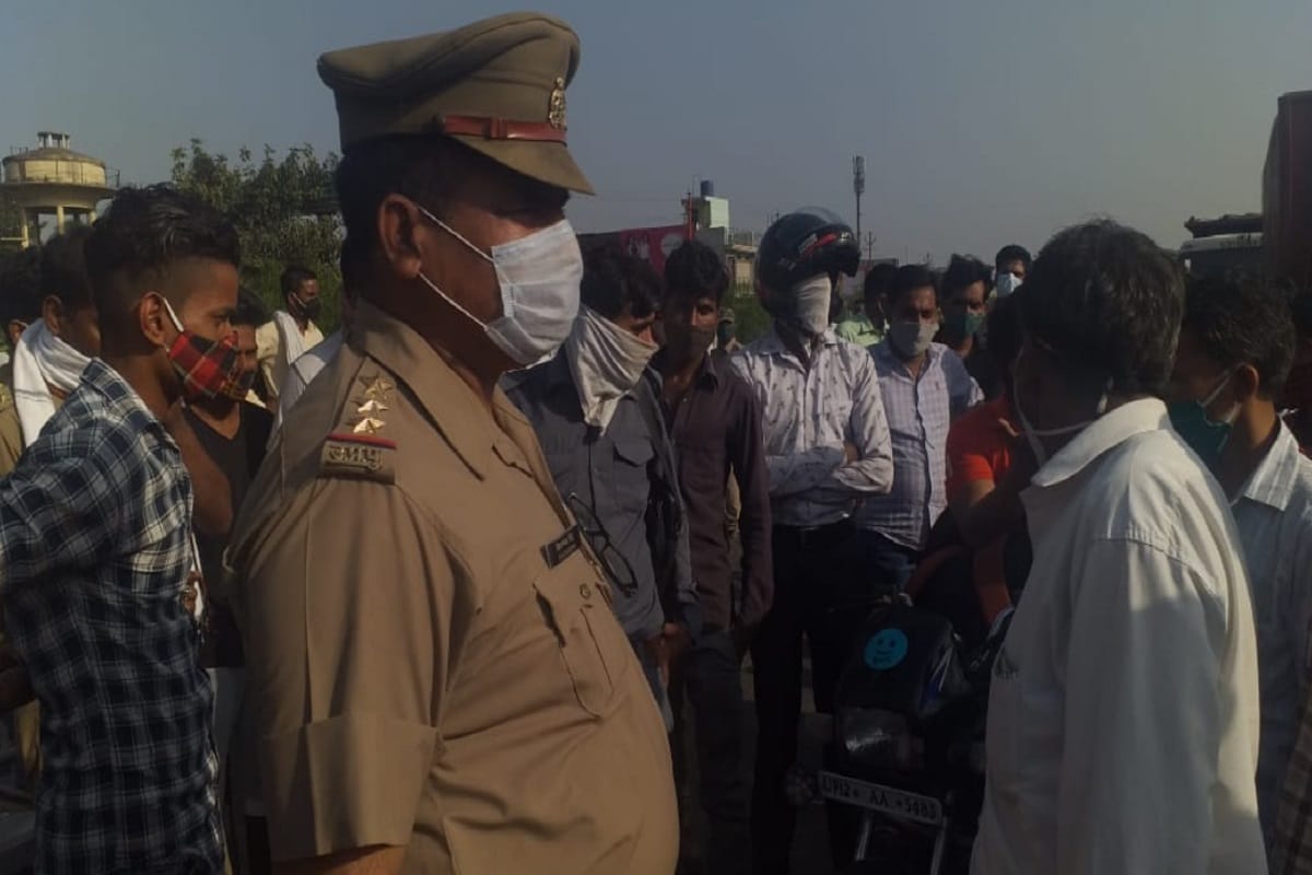 Meerut News: Attempted to enter the house of the accused, the inspector slapped