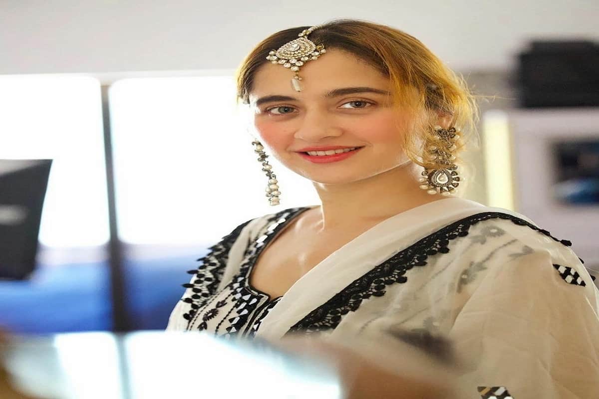 sanjeeda sheikhs beautiful eid look in hindi