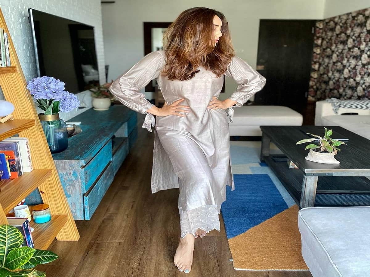 surbhi jyotis latest beautiful look in hindi