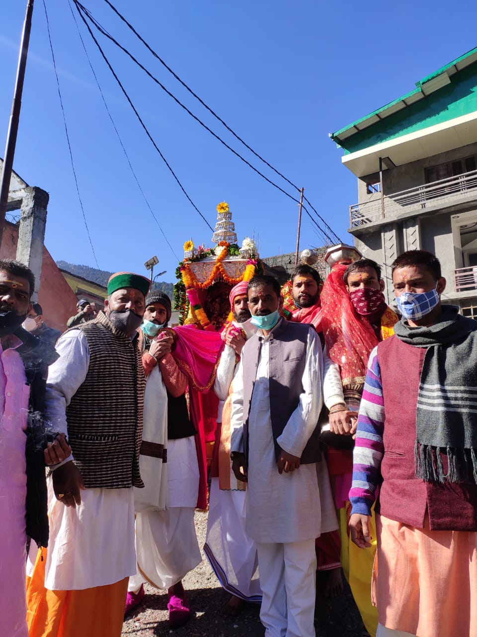 Char dham yatra 2021: yamunotri dham doors will open on today on Akshaya Tritiya