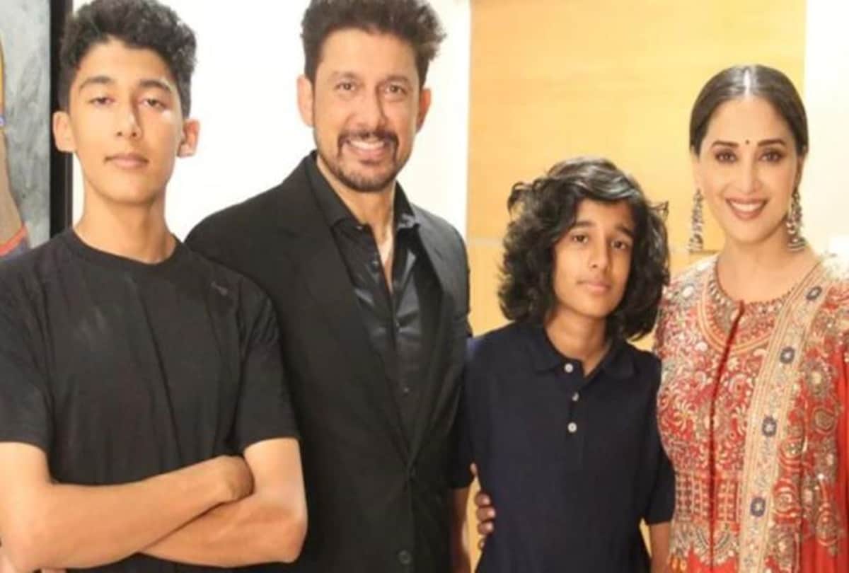 Madhuri Dixit Birthday special suresh wadekar rejected the proposal of marrying the actress then she got married to doctor nene