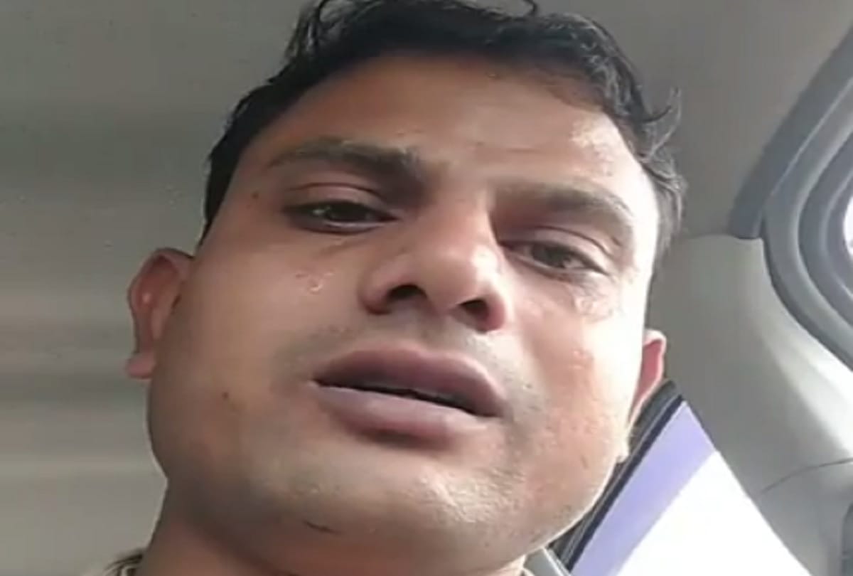 up police constable dead body found in car department harassment responsible for the suicide accused on Facebook Live 