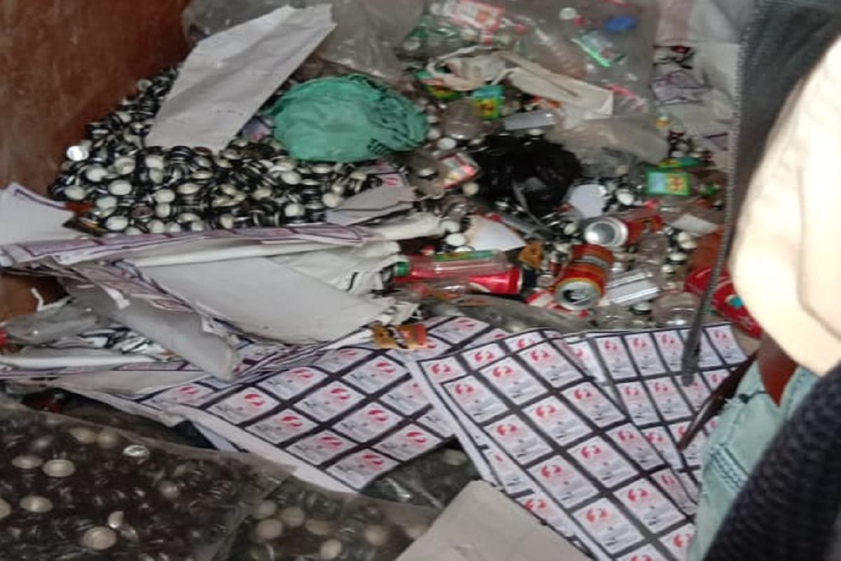 poisonous liquor case azamgarh police in action after 33 person death Illegal liquor factory busted