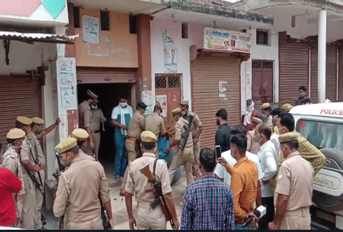 poisonous liquor case azamgarh police in action after 33 person death Illegal liquor factory busted