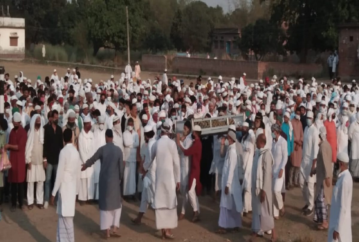 mukhtar ansari closest Bhai meraj deadbody arrived in ghazipur with bikes and car funeral in  ancestral cemetery