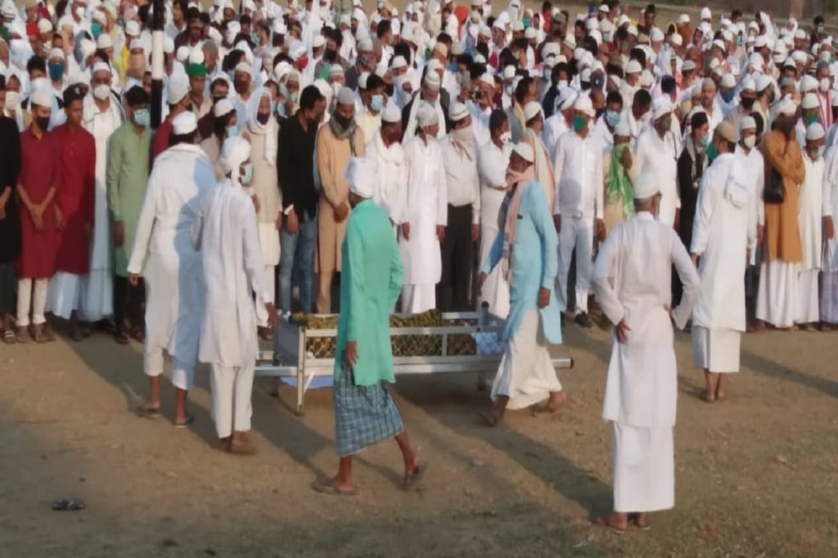mukhtar ansari closest Bhai meraj deadbody arrived in ghazipur with bikes and car funeral in  ancestral cemetery
