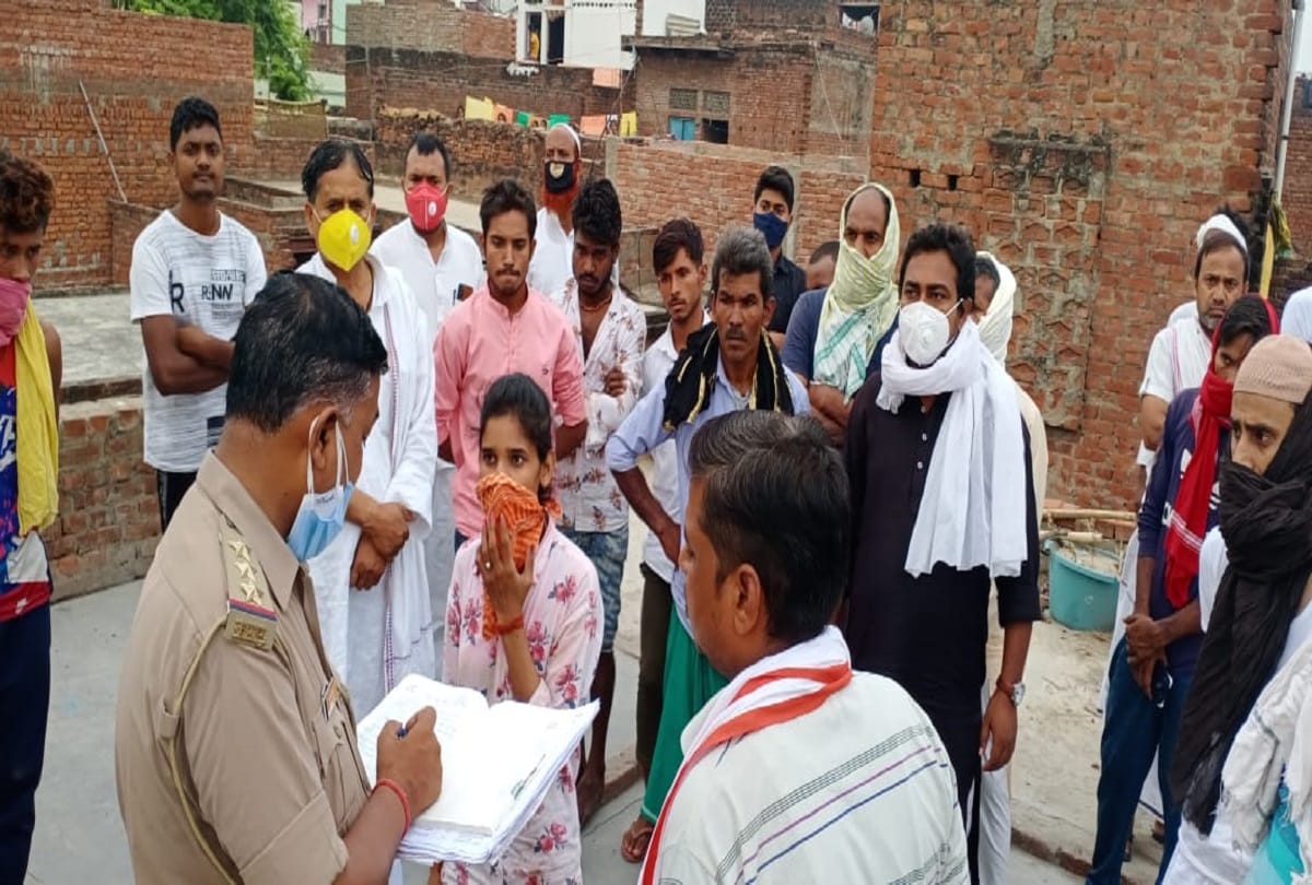 Up police head constable brutally murderd his wife and attacked on seven childs in ghazipur with sharp weapons