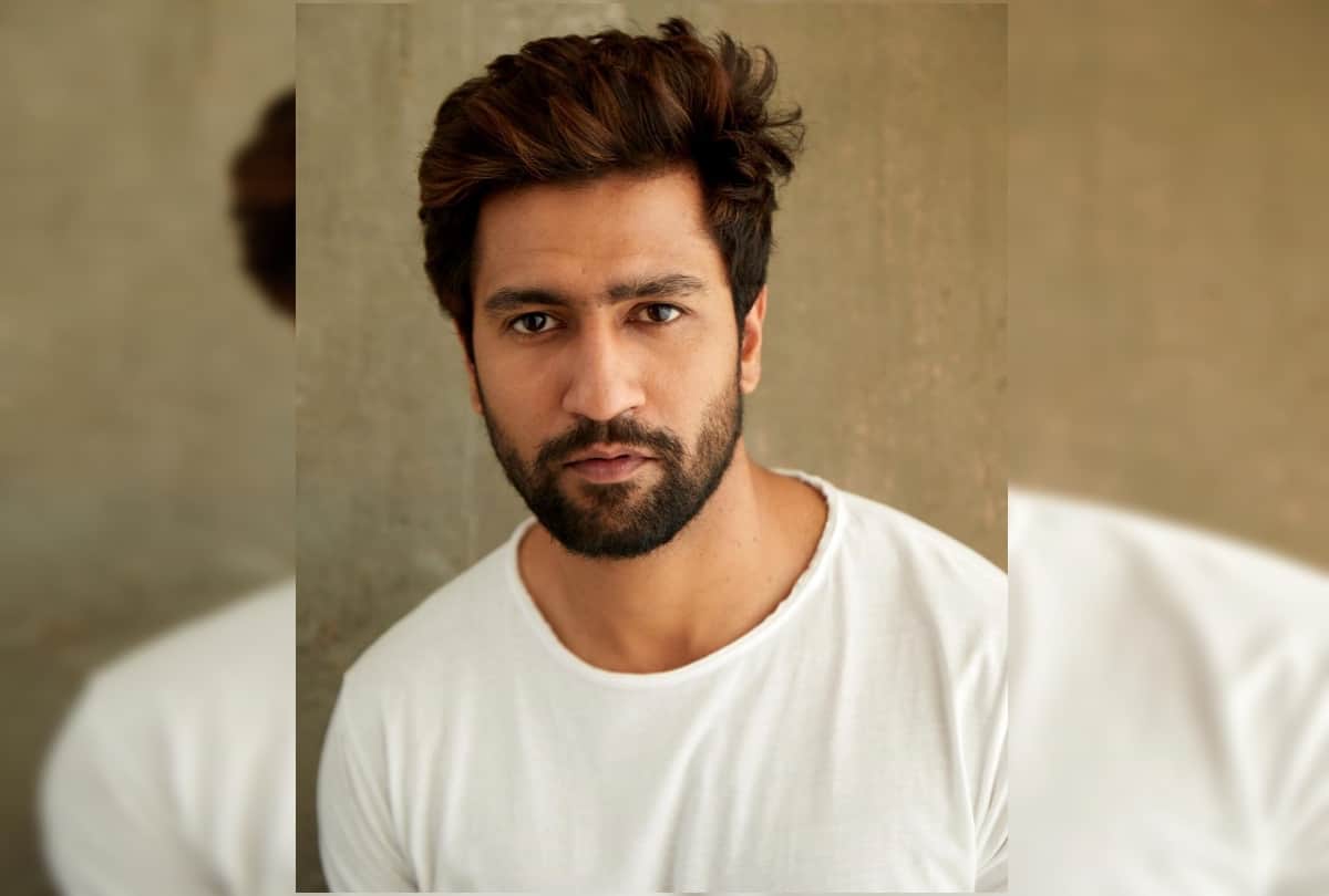 Vicky kaushal share photo in snow celebs to users whole internet gone crazy
