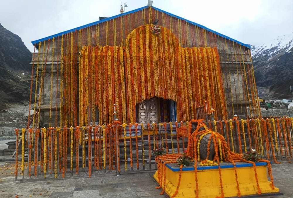 Chardham Yatra 2021: Kedarnath Temple decorated with 11 quintal flowers before Doors opening Photos
