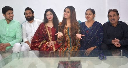 The bubbly Hiba Nawab is at his home ..