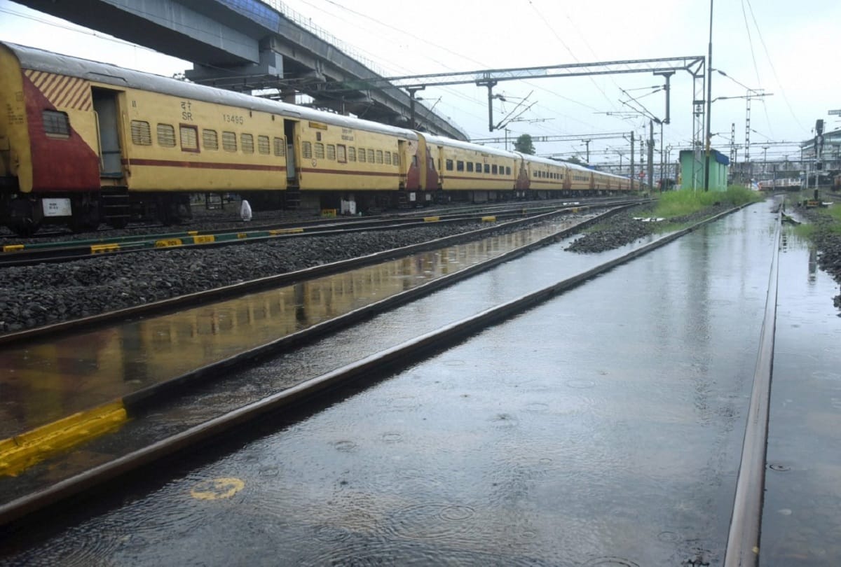 Cyclone Tauktae has intensified, moving towards Gujarat