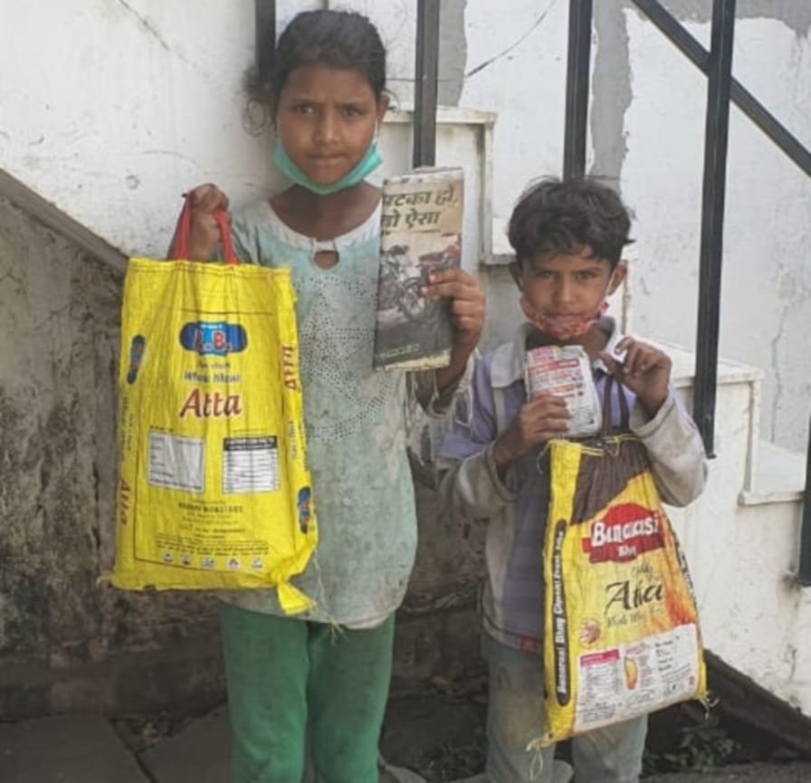 coronavirus in uttarakhand latest news : father job left in covid curfew, wife and children sale envelop
