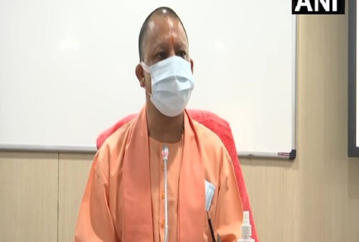 B L Santosh praises CM Yogi adityanath's corona management.