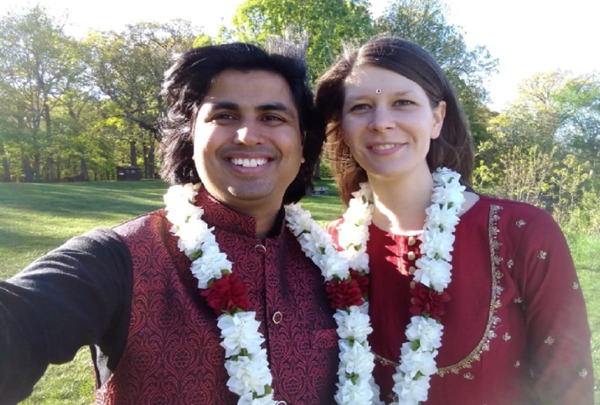 vishwas pandey of shahjahanpur done marriage in Chicago, family involved online