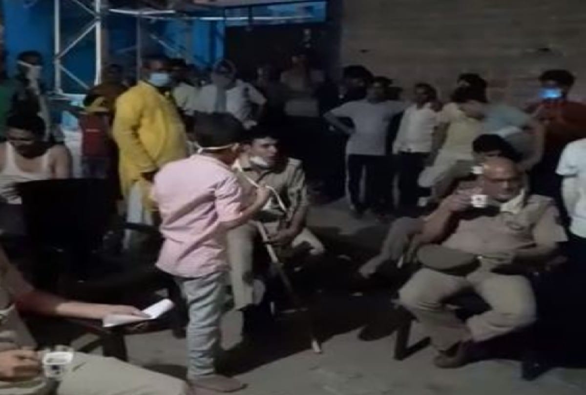 Lover couple gets married in the presence of police in Mainpuri