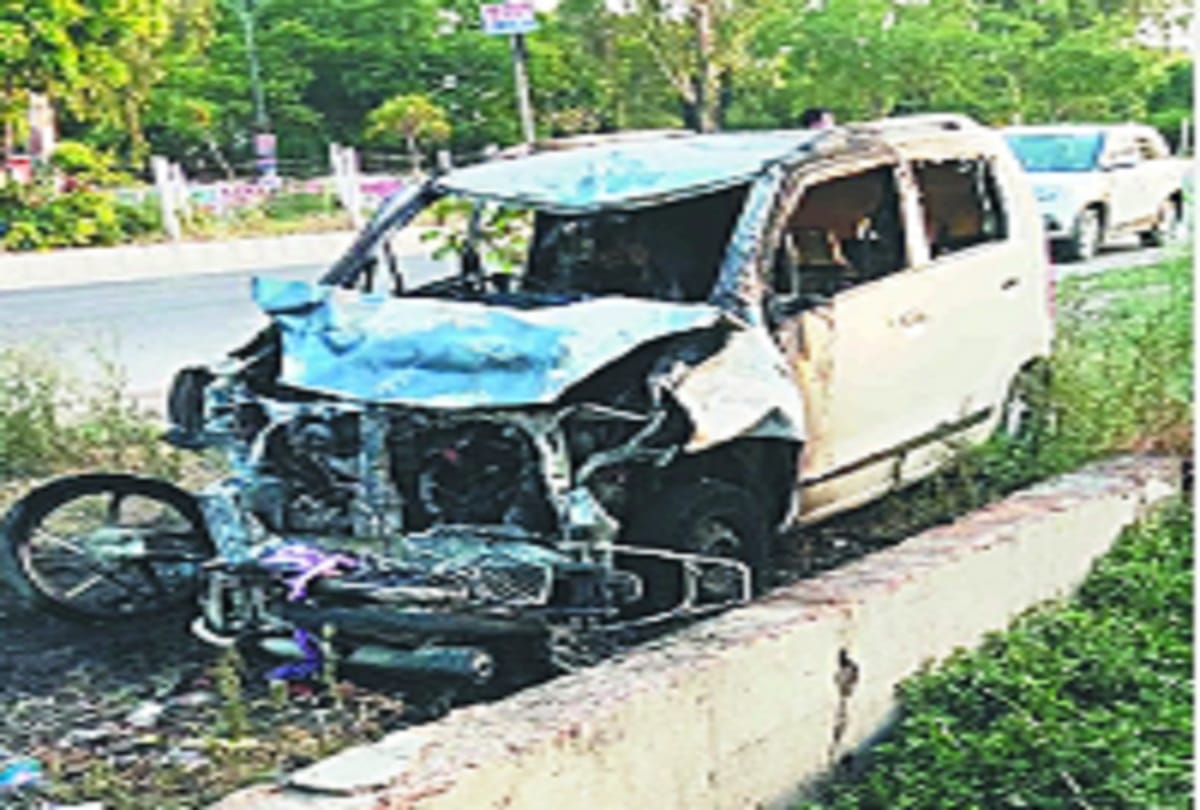 Car collides with bike in Greater Noida, three dead including couple