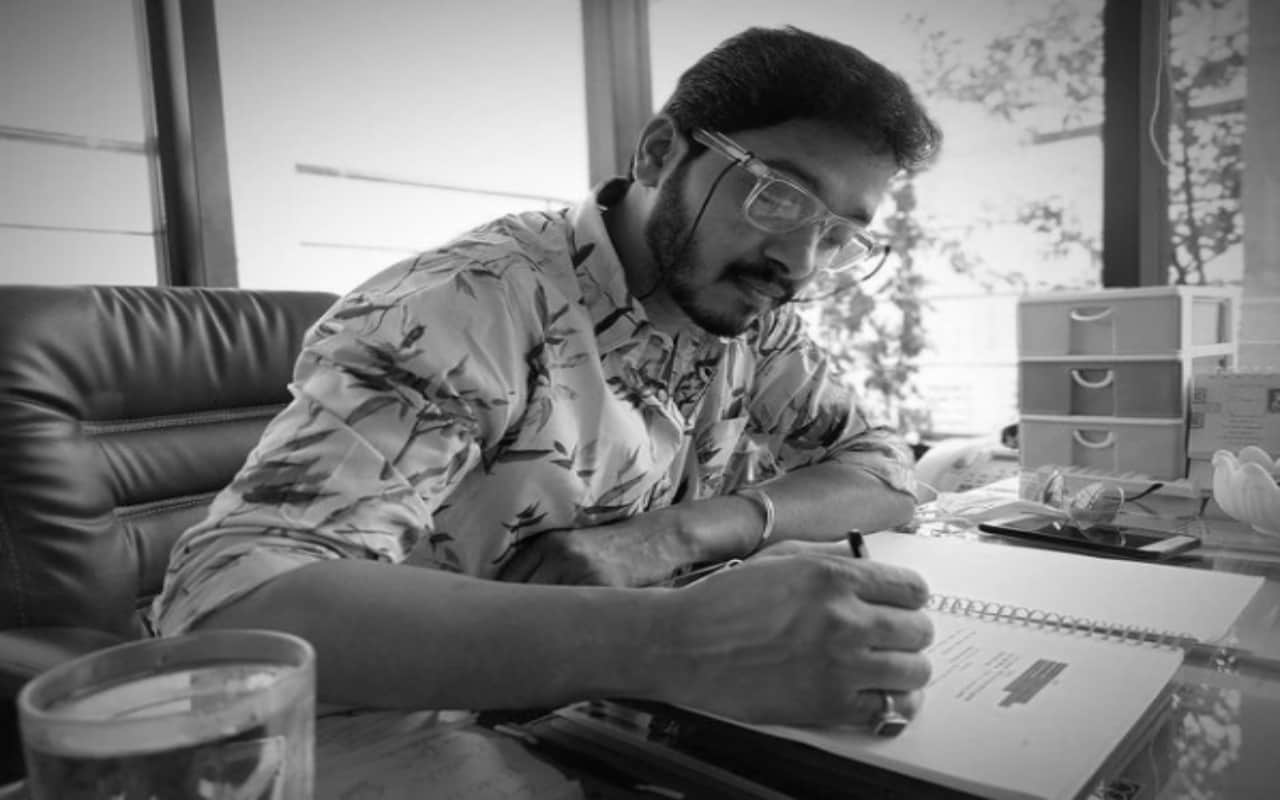 Shreyas Talpade friend film maker Sohum Shah gave health update actor to be discharged from hospital on monday