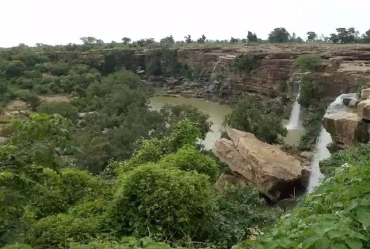 tourist guide These places of Uttar Pradesh have beautiful and evergreen Waterfall