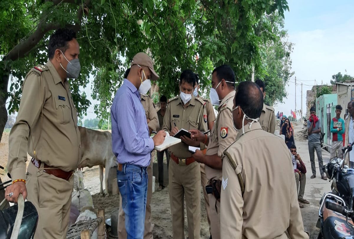 Controversy between two groups over drain water in aligarh