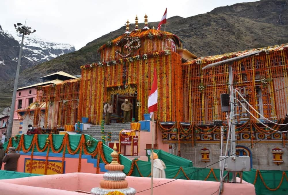Badrinath Yatra 2022: Number of pilgrims reached Badrinath Dham crossed 12 lakh broken four-year record