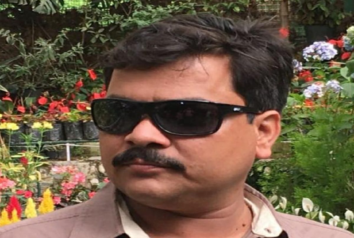 gst assistant commissioner sanjay shukla suicide he was saddened after theft in the house