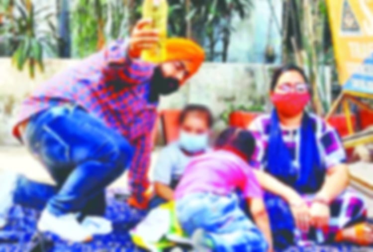 Person attempted suicide with family in Ludhiana